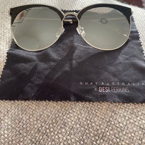 Quay Sunglasses - Mia Bella, oversized cat eye, black and silver